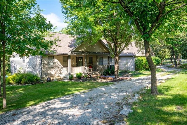 2022 Lake Viking Terrace, Gallatin, MO 64640