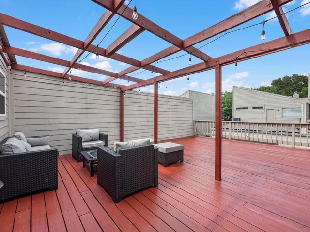 1615 S Kirkwood Road, Houston, TX 77077