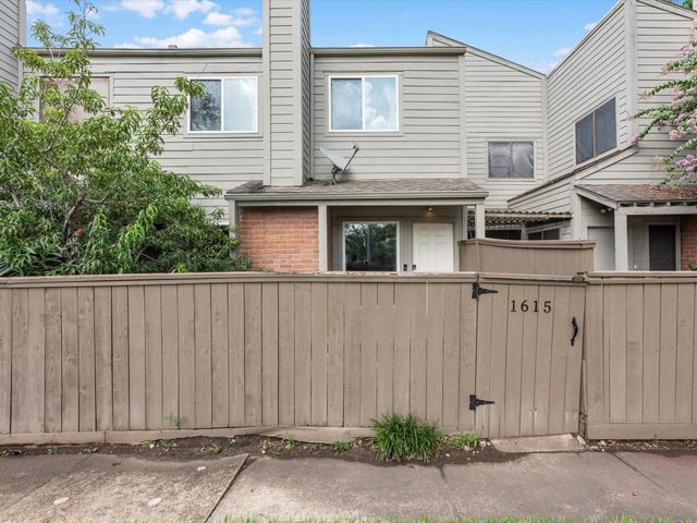 1615 S Kirkwood Road, Houston, TX 77077