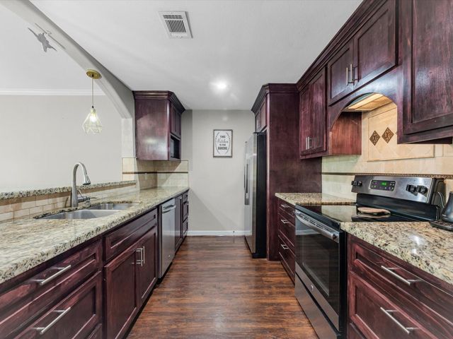 1615 S Kirkwood Road, Houston, TX 77077