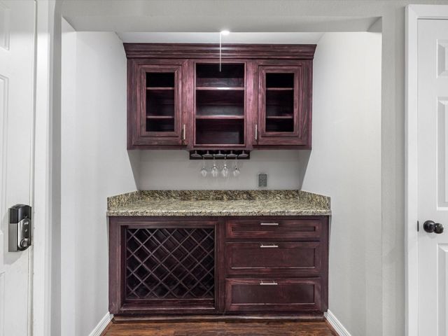 1615 S Kirkwood Road, Houston, TX 77077