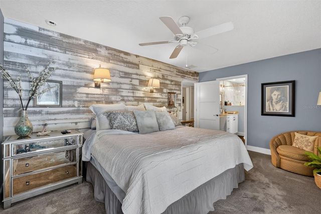 414 W 12TH AVENUE, Mount Dora, FL 32757