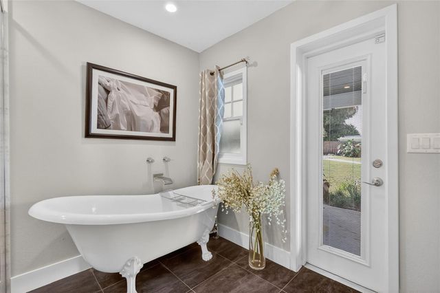 414 W 12TH AVENUE, Mount Dora, FL 32757