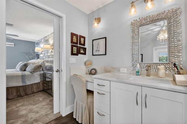 414 W 12TH AVENUE, Mount Dora, FL 32757