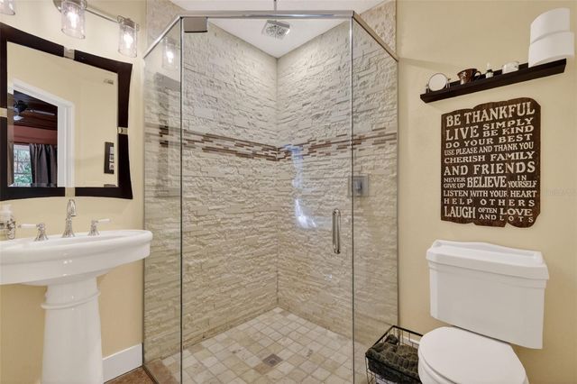 414 W 12TH AVENUE, Mount Dora, FL 32757