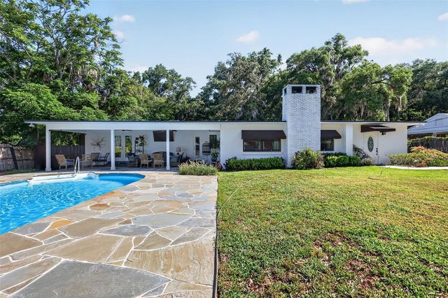 414 W 12TH AVENUE, Mount Dora, FL 32757