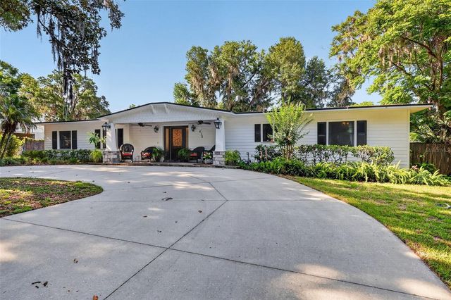 414 W 12TH AVENUE, Mount Dora, FL 32757