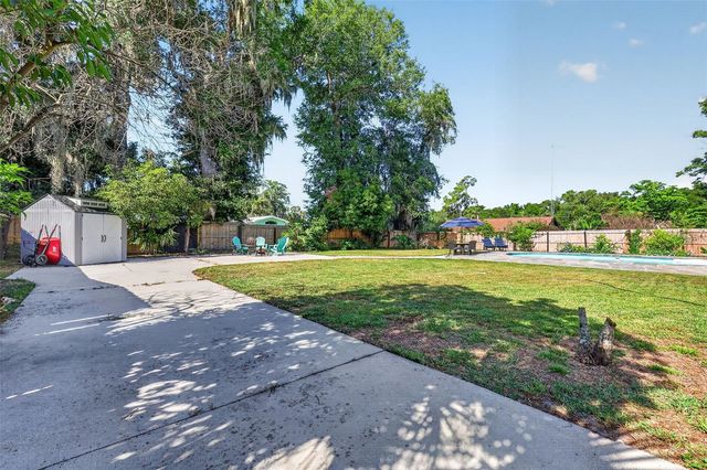 414 W 12TH AVENUE, Mount Dora, FL 32757