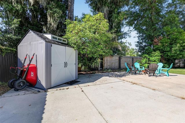 414 W 12TH AVENUE, Mount Dora, FL 32757