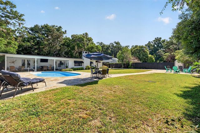 414 W 12TH AVENUE, Mount Dora, FL 32757