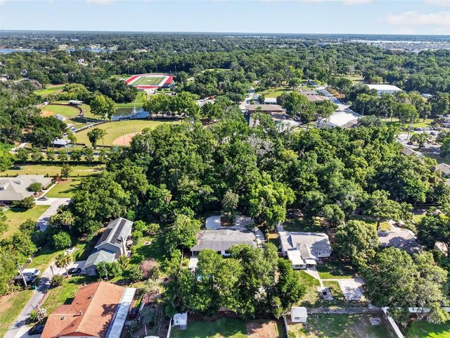 414 W 12TH AVENUE, Mount Dora, FL 32757