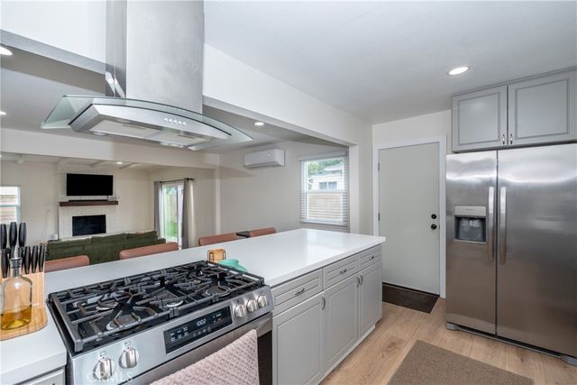 6301 Indiana Avenue, Long Beach, CA 90805