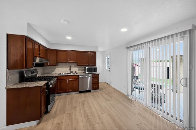 941 S Ironton Street, Aurora, CO 80012