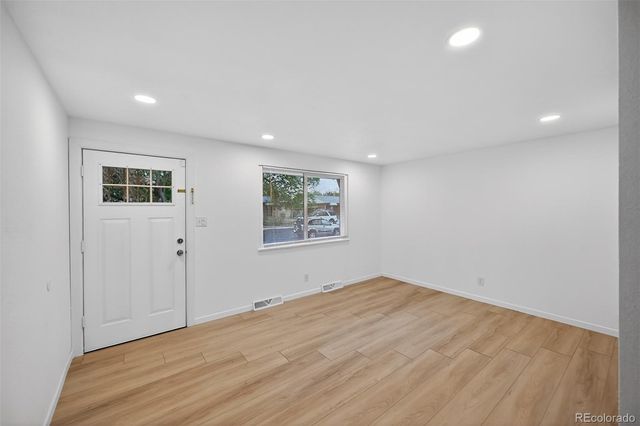 941 S Ironton Street, Aurora, CO 80012