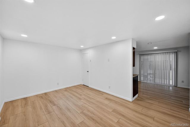 941 S Ironton Street, Aurora, CO 80012