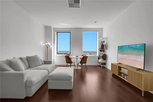 3810 Wilshire Boulevard 1009, Los Angeles, CA 90010
