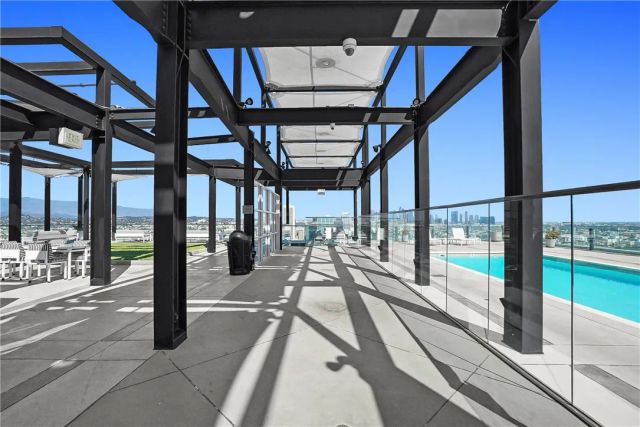 3810 Wilshire Boulevard 1009, Los Angeles, CA 90010