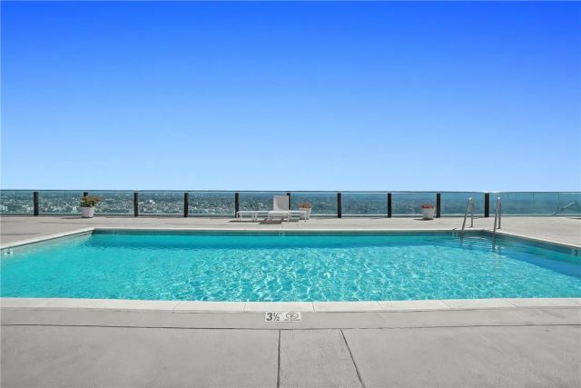3810 Wilshire Boulevard 1009, Los Angeles, CA 90010