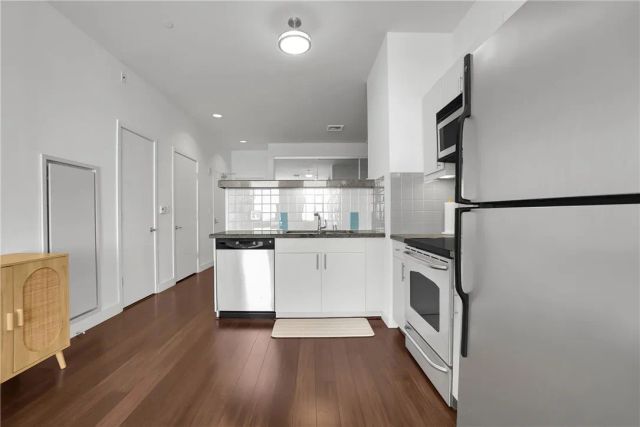 3810 Wilshire Boulevard 1009, Los Angeles, CA 90010