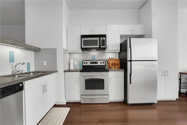 3810 Wilshire Boulevard 1009, Los Angeles, CA 90010