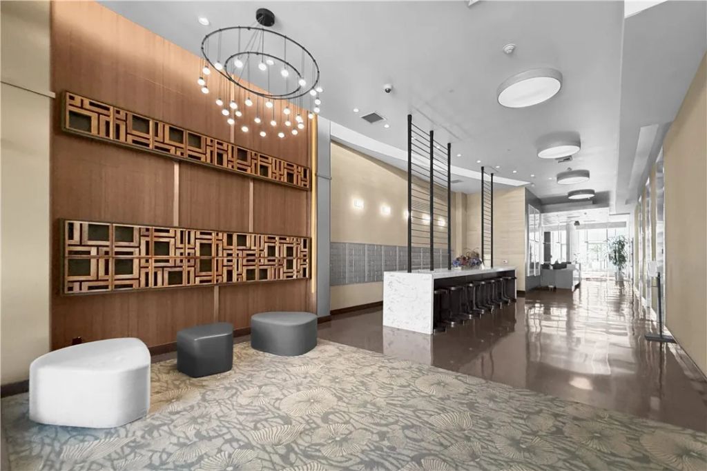 3810 Wilshire Boulevard 1009, Los Angeles, CA 90010