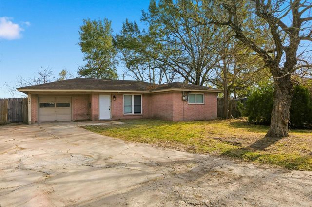 344 Pennington Drive, Alvin, TX 77511
