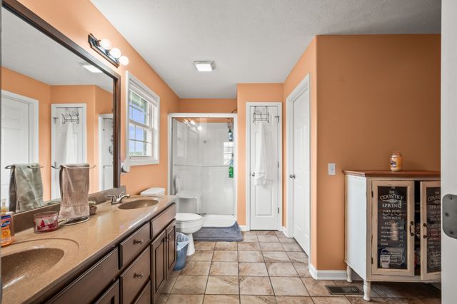 663 Jackson Rd, Portland, TN 37148