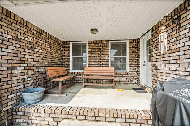 663 Jackson Rd, Portland, TN 37148