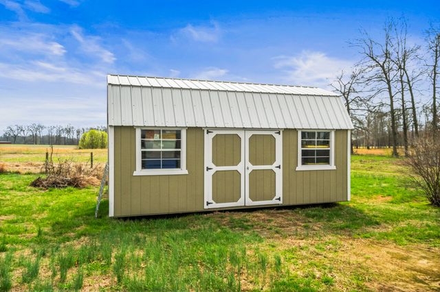 663 Jackson Rd, Portland, TN 37148