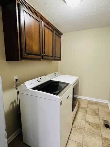 663 Jackson Rd, Portland, TN 37148