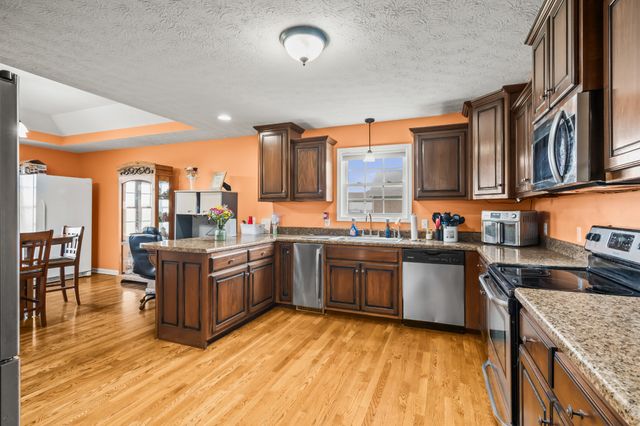 663 Jackson Rd, Portland, TN 37148