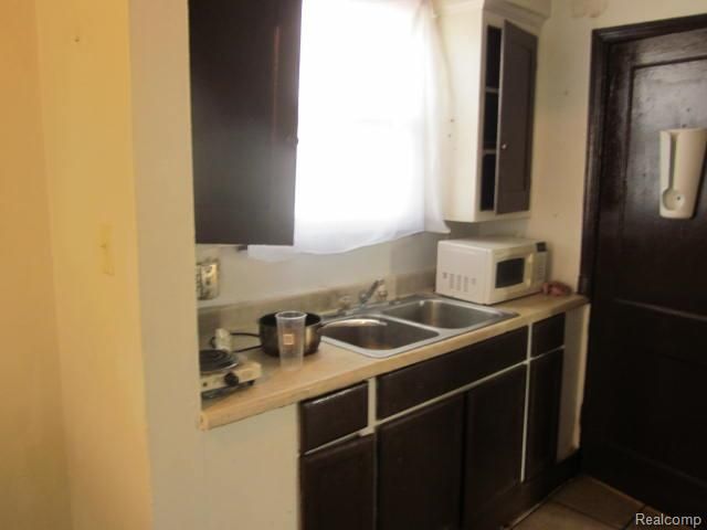 19400 Hickory Street, Detroit, MI 48205