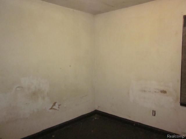 19400 Hickory Street, Detroit, MI 48205