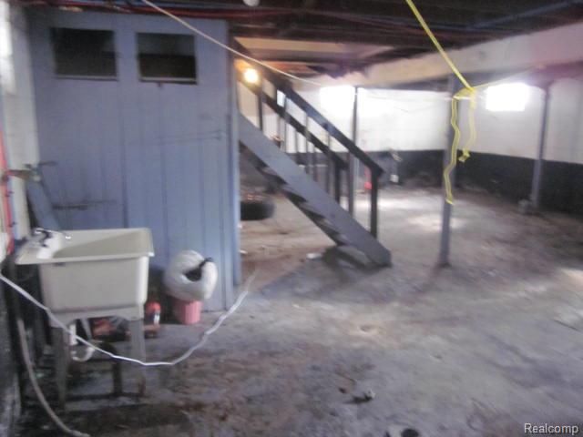 19400 Hickory Street, Detroit, MI 48205