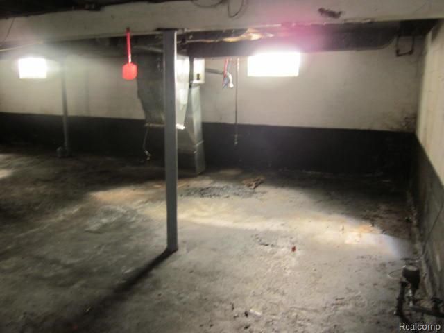 19400 Hickory Street, Detroit, MI 48205