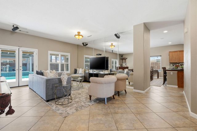 1945 W Picadilly Lane, Hanford, CA 93230