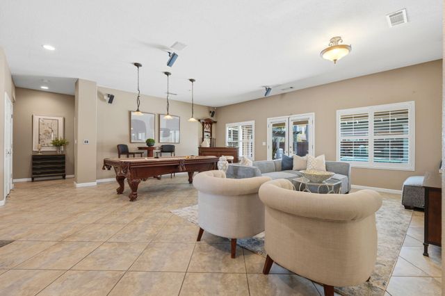 1945 W Picadilly Lane, Hanford, CA 93230