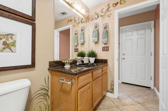 1945 W Picadilly Lane, Hanford, CA 93230