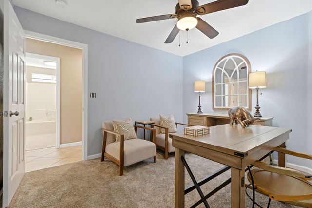 1945 W Picadilly Lane, Hanford, CA 93230