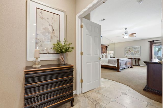 1945 W Picadilly Lane, Hanford, CA 93230