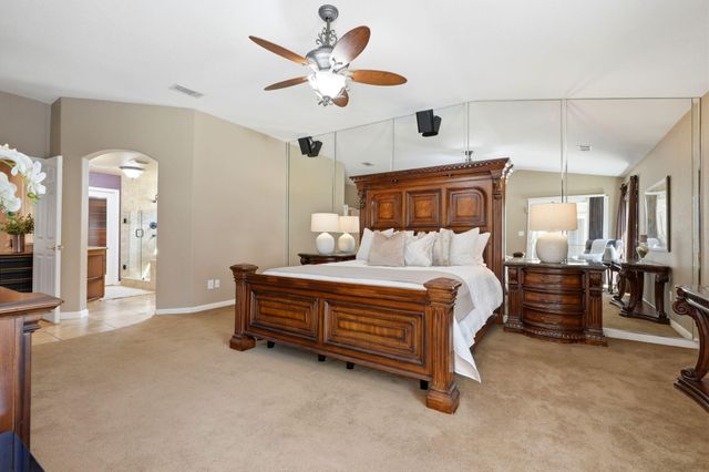 1945 W Picadilly Lane, Hanford, CA 93230