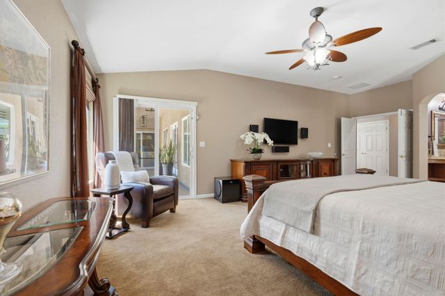 1945 W Picadilly Lane, Hanford, CA 93230