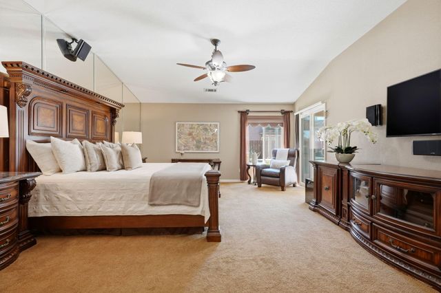 1945 W Picadilly Lane, Hanford, CA 93230