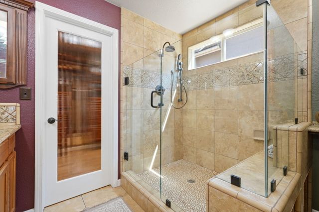 1945 W Picadilly Lane, Hanford, CA 93230