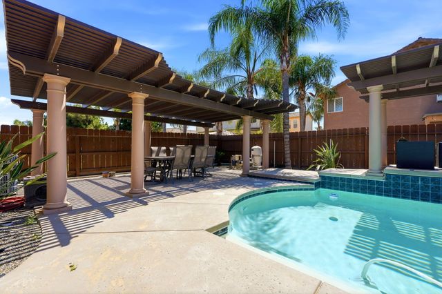 1945 W Picadilly Lane, Hanford, CA 93230
