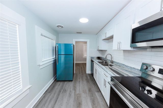 2240 10TH STREET S, St Petersburg, FL 33705