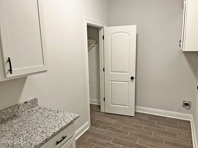 12141 Walker Road, Ocean Springs, MS 39564