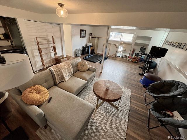 6885 W 69th Place, Arvada, CO 80003