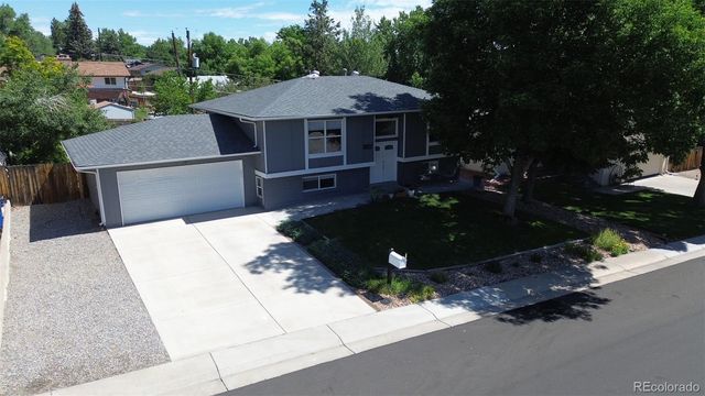 6885 W 69th Place, Arvada, CO 80003