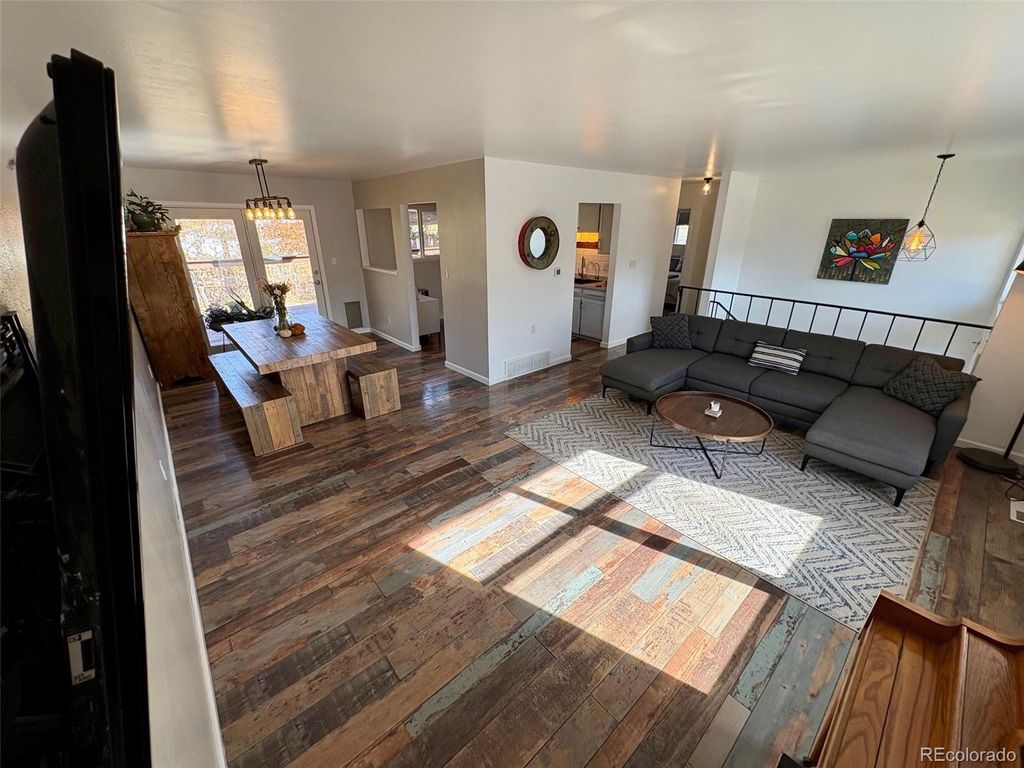 6885 W 69th Place, Arvada, CO 80003